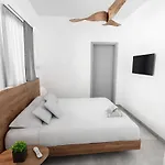 Viva Mare Studios Apartment